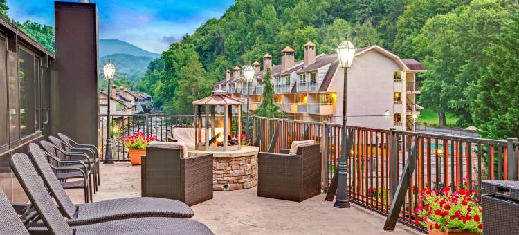 加特林堡河边呗盟套房酒店(Baymont by Wyndham Gatlinburg on the River)图片