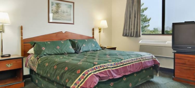 奥马哈埃普利机场-卡特湖温德姆速8酒店(Super 8 by Wyndham Omaha Eppley Airport/Carter Lake)图片