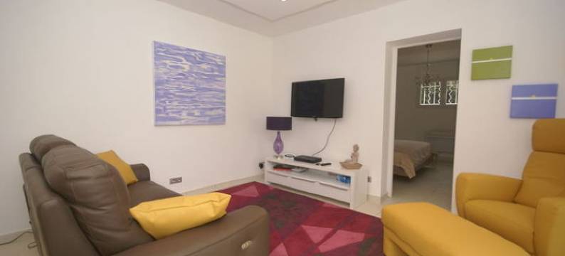 Cozy Holiday Home in Sorgues with Garden图片