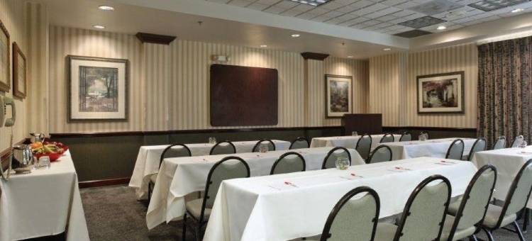 奥兰多机场华美达套房酒店(Ramada by Wyndham Suites Orlando Airport)图片