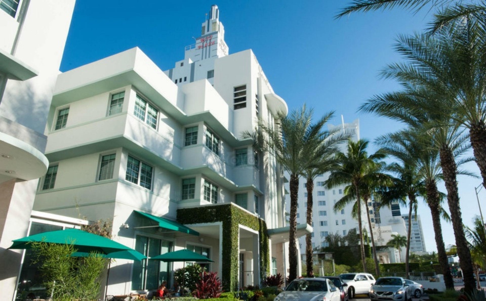 Kimpton SURFCOMBER HOTEL by IHG Over view