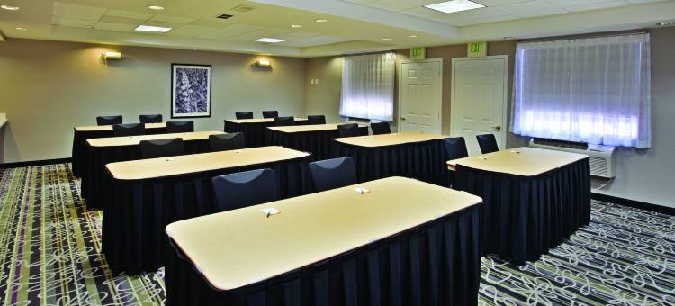 伯明翰霍姆伍德拉昆塔温德姆套房酒店(La Quinta Inn & Suites by Wyndham Birmingham Homewood)图片