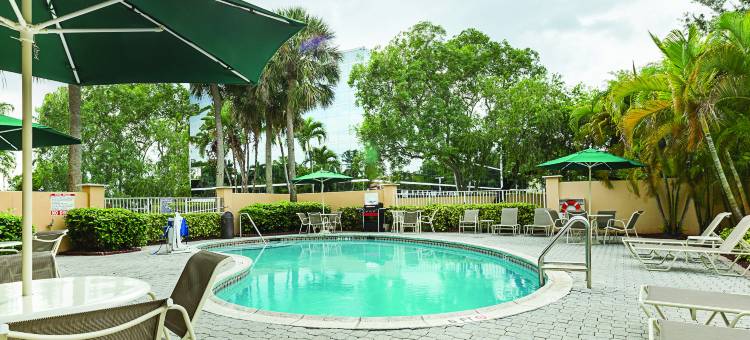 迈阿密湖拉昆塔温德姆套房酒店(La Quinta Inn & Suites by Wyndham Miami Lakes)图片