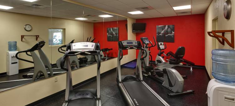 克林顿呗盟套房酒店(Baymont by Wyndham Clinton)图片