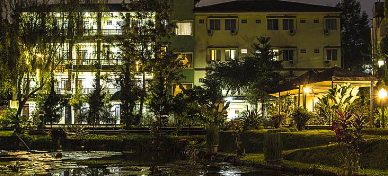 莲花万隆会议咖啡厅酒店(Lotus Bandung)图片