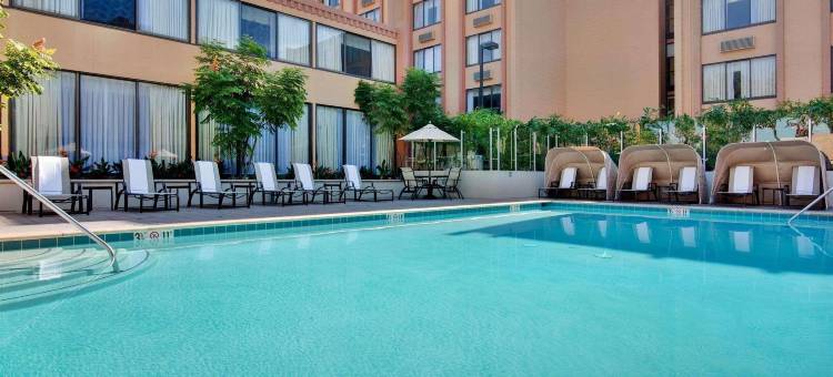 阿纳海姆假日套房酒店(Holiday Inn & Suites Anaheim (1 Blk/Disneyland®))图片