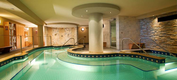 班夫驯鹿水疗小屋(Banff Caribou Lodge and Spa)图片