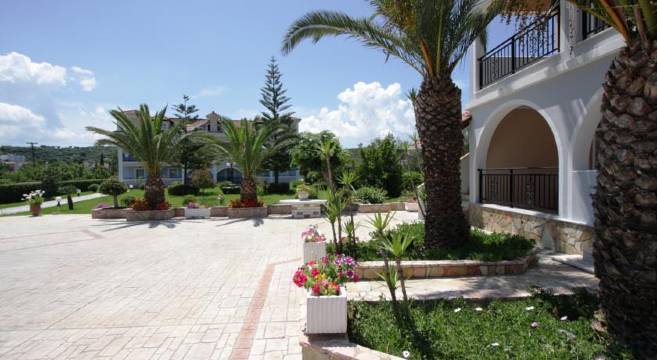 索菲亚 - 伊奥塔一室公寓及公寓(Sofia - Yiota Studios & Apartments)