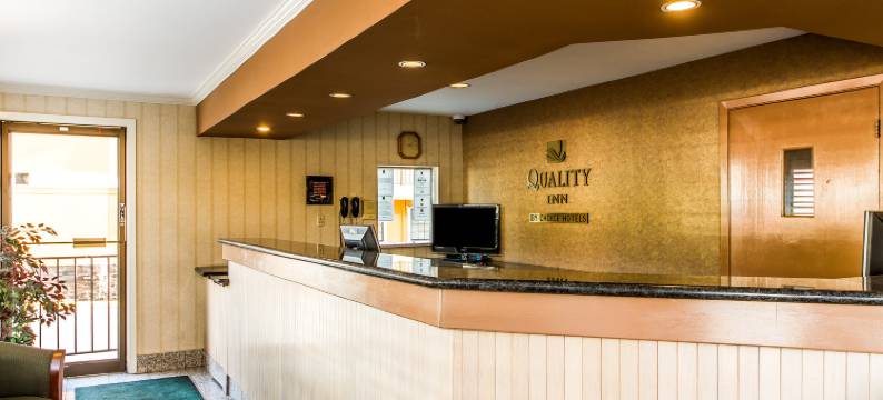 湾区酒店及套房(Bay Area Inn & Suites)图片