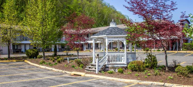 康涅狄格托灵顿美洲佳值酒店(Americas Best Value Inn Torrington, CT)图片