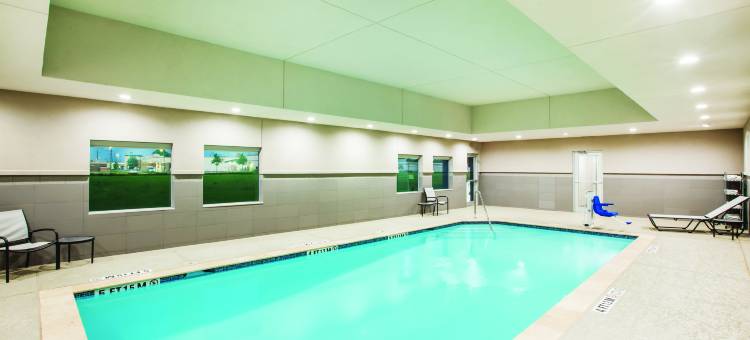 休斯顿赛普里斯拉昆塔温德姆套房酒店(La Quinta Inn & Suites by Wyndham Houston Cypress)图片