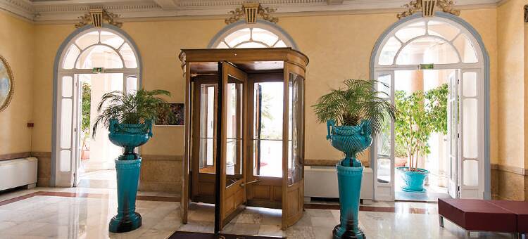 皇家蓝色假日酒店(Hôtel le Royal Promenade des Anglais)图片