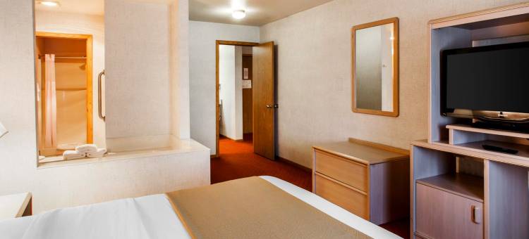 北温哥华凯艺套房酒店(Quality Inn & Suites Vancouver North)图片