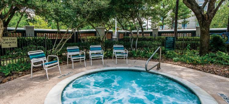 休斯顿布什IAH南拉昆塔温德姆套房酒店(La Quinta Inn & Suites by Wyndham Houston Bush IAH South)图片