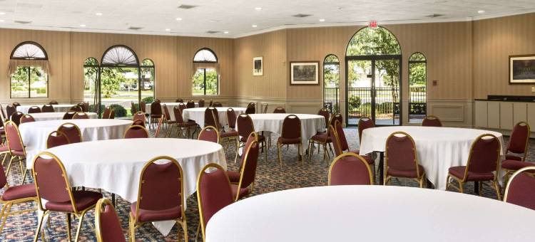 Cottonwood Suites Savannah Hotel & Conference Center图片