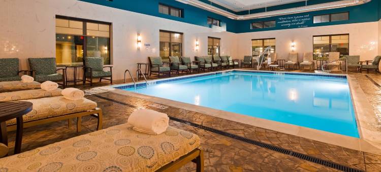 斯托本维尔方济各广场贝斯特韦斯特优质酒店(Best Western Plus Franciscan Square Inn and Suites Steubenville)图片