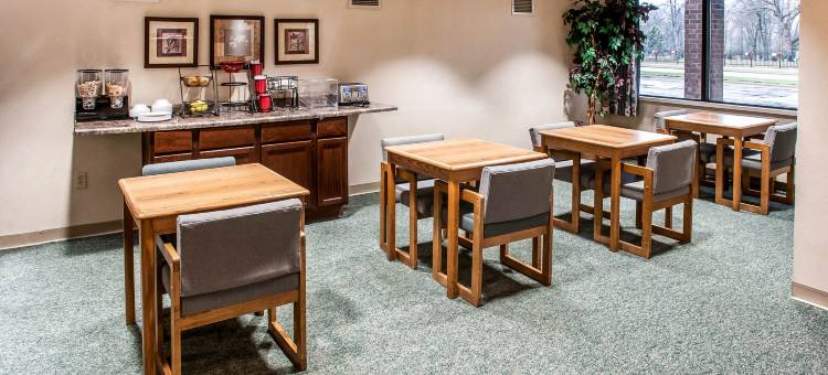 伊克诺套房旅馆(Econo Lodge Inn & Suites)图片