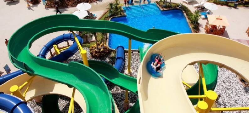 普吉岛迈考海滩跃浪渡假村(Splash Beach Resort Maikhao Phuket)图片