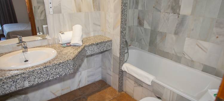 科马鲁贾普提加岬酒店(Hotel Comarruga Platja)图片