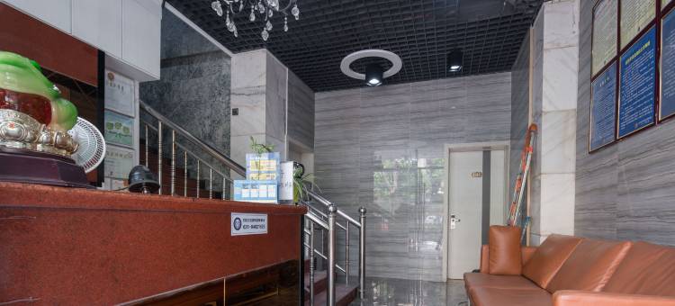 栖七宾馆(南京火车站岗子村地铁站店)图片