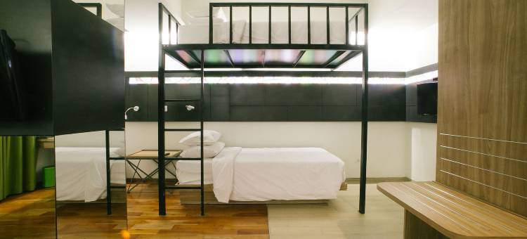 泗水达玛胡萨达麦克斯万酒店(MaxOneHotels at Dharmahusada Surabaya)图片