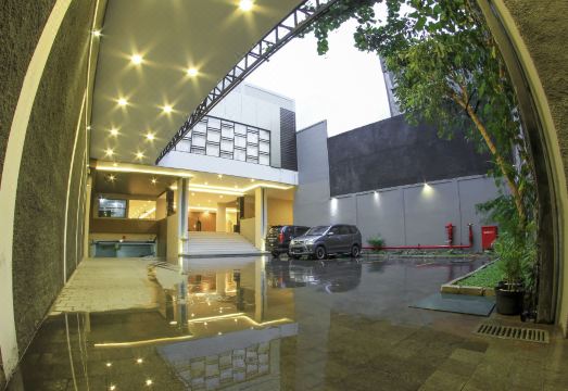 De Laxston Hotel Yogyakarta, Azana Hotels Collection Hotel Overview