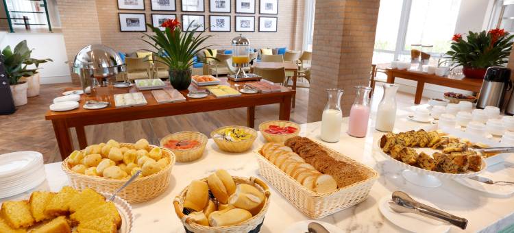 多姆佩德罗维多利亚快捷酒店(Vitória Hotel Express Dom Pedro)图片