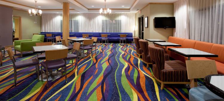 智选假日套房酒店岩泉绿河(Holiday Inn Express & Suites Rock Springs Green River)图片