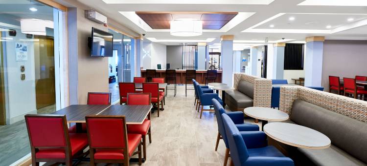 智选假日套房酒店迪耶普机场(Holiday Inn Express & Suites Dieppe Airport)图片