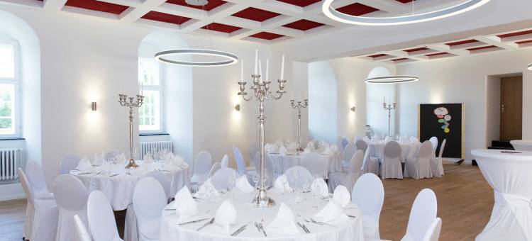 施潘根贝尔格城堡酒店(Schloss Spangenberg)图片