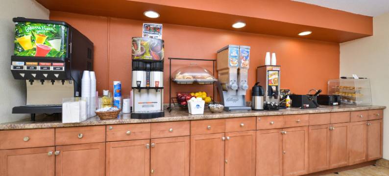 新泽西纽瓦克红地毯酒店(Red Carpet Inn Newark - Irvington NJ)图片