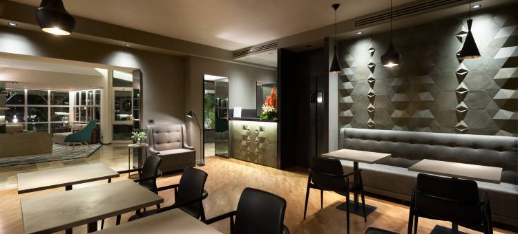 伦巴蒂雅酒店(Hotel Lombardia)图片