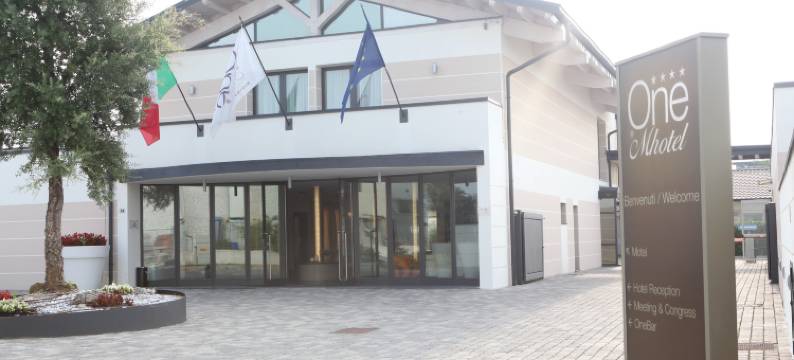 独尊汽车旅馆(OneMhotel)图片