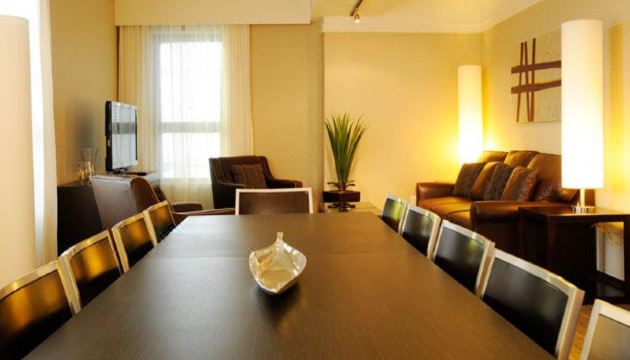 Hôtel de l'IthqHotel Overview