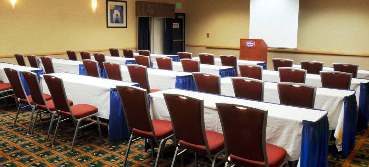 阿纳海姆加登格罗夫欢朋套房酒店(Hampton Inn & Suites Anaheim Garden Grove)图片