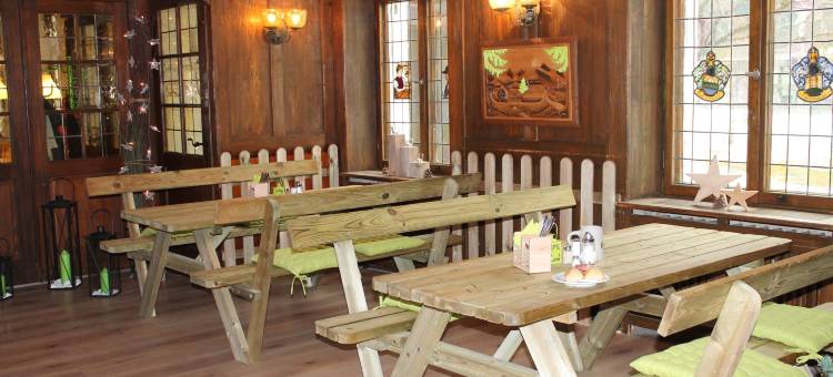 启动森林阿克提夫民宿酒店(Action Forest Hotel - Kletterwald - Lasertag - nähe Badeparadies)图片