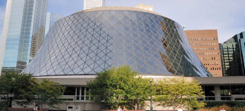 天鹅绒住宿酒店 - 娱乐区(Velvet Stays – Entertainment District)图片