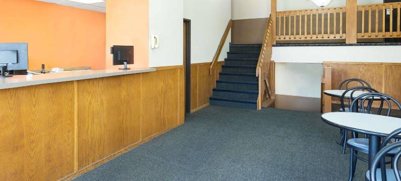 克林顿温德姆速8酒店(Super 8 by Wyndham Clinton)图片