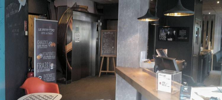 民宿酒店阿拉斯中心莱斯广场(B&B Hotel Arras Centre les Places)图片