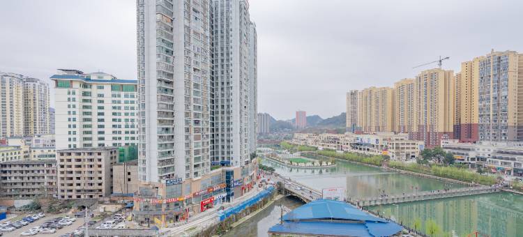 都匀港龙大酒店(都匀石板古街店)图片