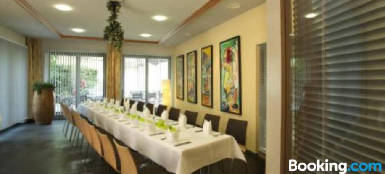 伽纳弗斯豪斯酒店(Hotel Forsthaus Grüna Betreibergesellschaft Mbh)图片