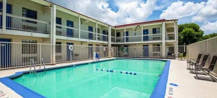 Days Inn & Suites by Wyndham Texas City(Days Inn & Suites by Wyndham Texas City)图片