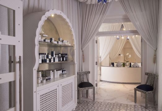 Hotel CalifornianHotel Overview