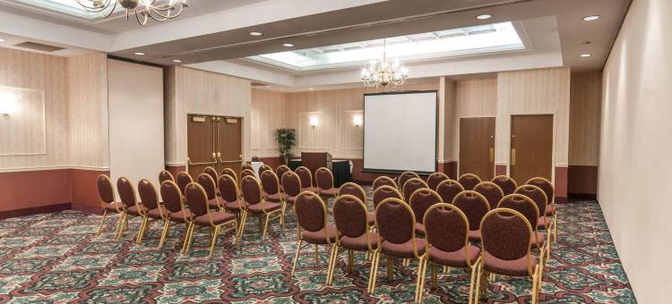 伯利恒舒适套房酒店-近利哈伊大学和LVI机场(Comfort Suites Bethlehem Near Lehigh University and LVI Airport)图片