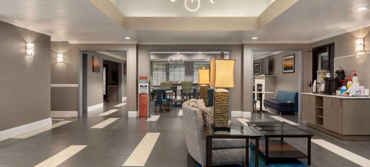 都柏林拉昆塔温德姆套房酒店(La Quinta Inn & Suites by Wyndham Dublin)图片