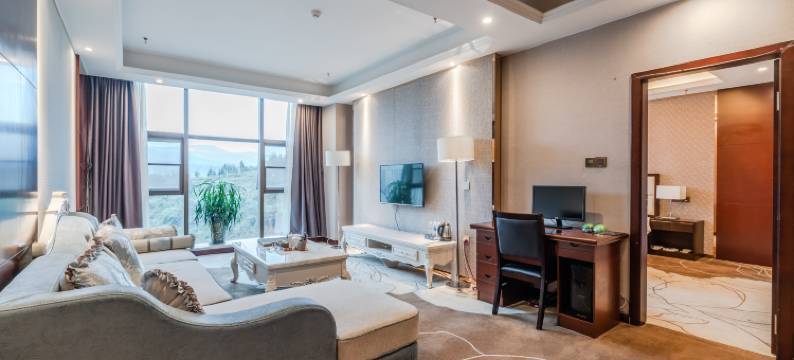 荥经鸽子花大酒店图片