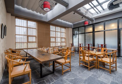 Atour Hotel (Chengdu Tongzilin and South Railway Station) Hotel Overview