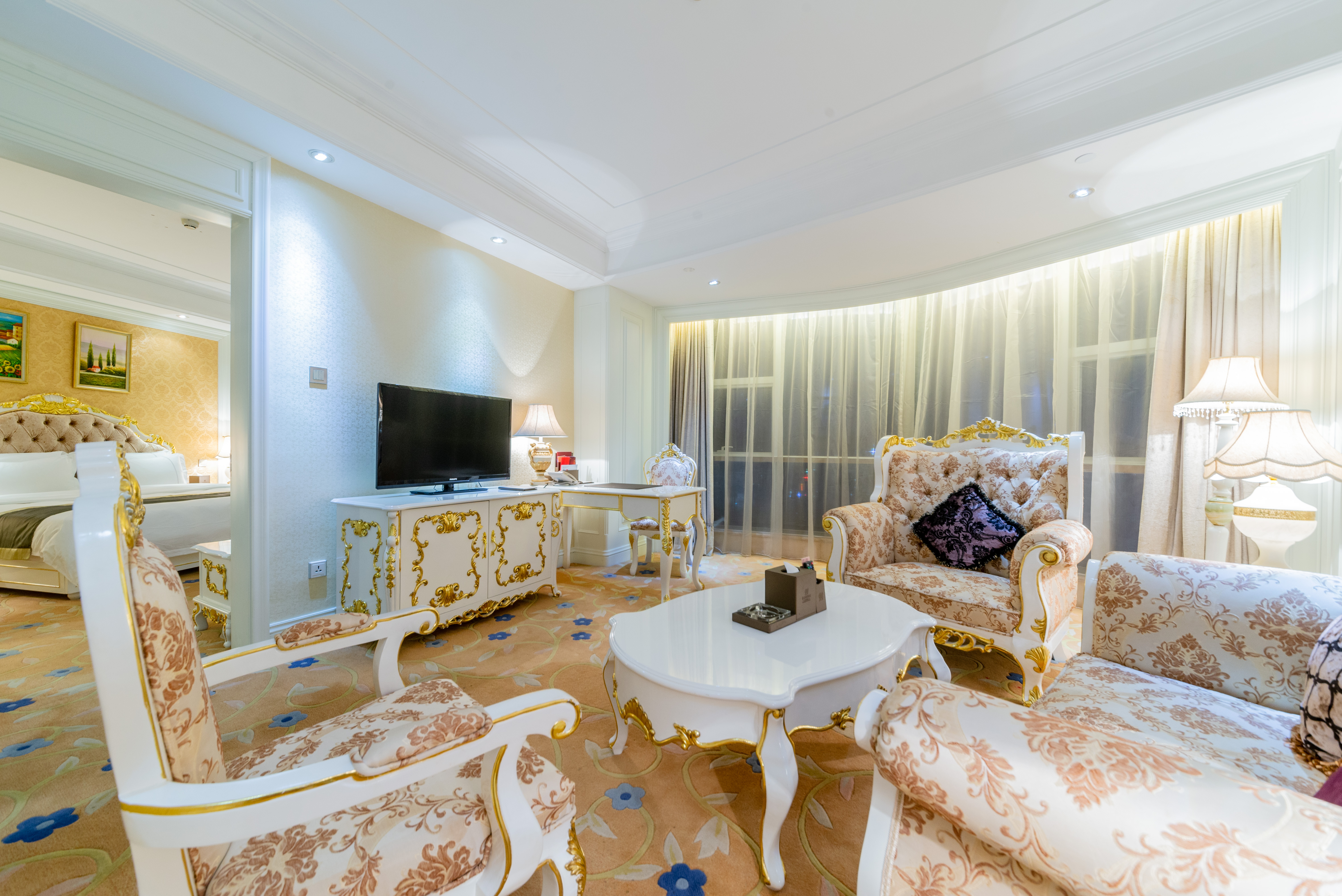 Luoding International HotelOver view