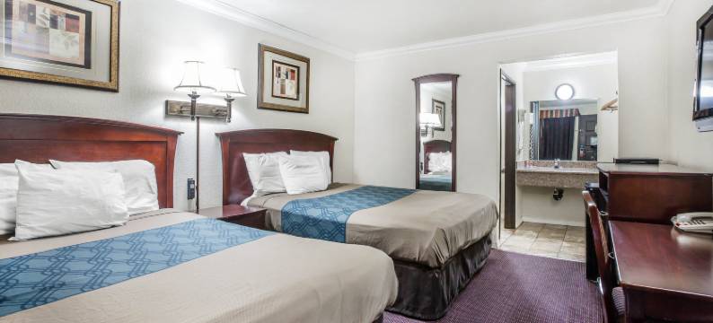 弗雷斯诺贝尔蒙特大街6号汽车旅馆(Motel 6 Fresno, CA - Belmont Ave)图片