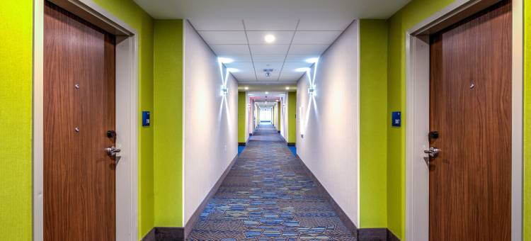 智选假日套房酒店-米尔罗伊-里兹维尔-IHG旗下(Holiday Inn Express & Suites REEDSVILLE - STATE COLL AREA by IHG)图片